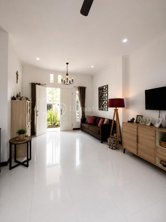 Rumah Bagus Furnished Dalam Komplek Strategis Di Wiyung Surabaya
