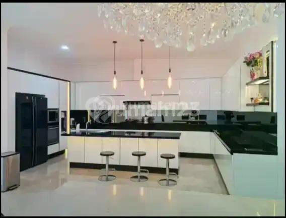 Dijual Rumah Cantik 3 Lantai Siap Huni Sutera Alba