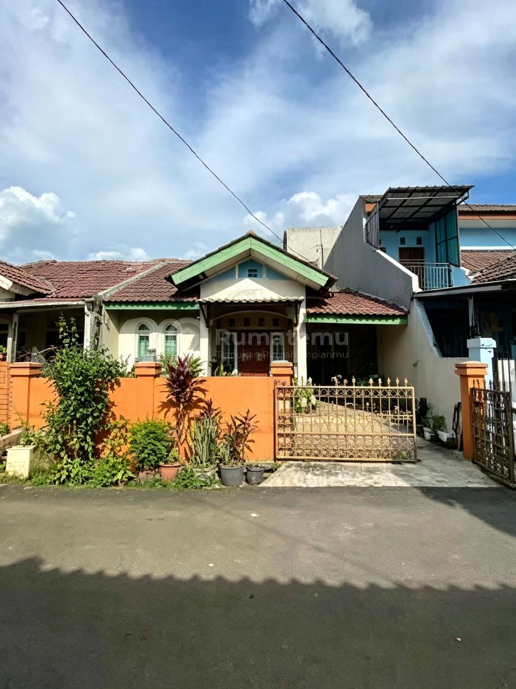 Rumah Murah Tanah Luas Dalam Cluster di Dukuh Zamrud Bekasi