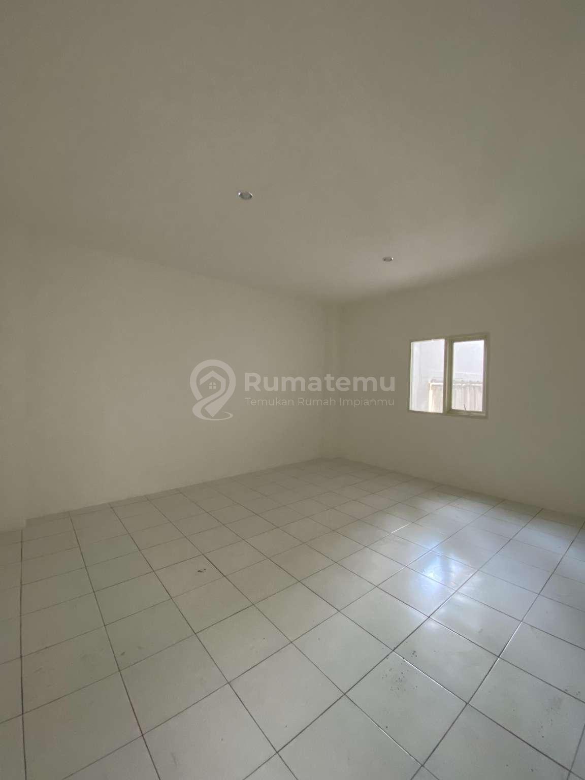 Gudang Luas ±760 m², Lokasi Strategis untuk Bisnis yang Siap Berkembang!