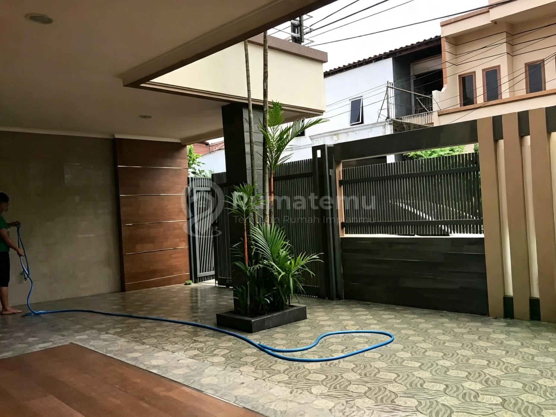 Dijual Cepat Rumah Bagus 2 Lantai Harga Murah di Buaran Jakarta Timur