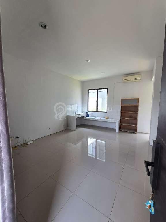 DIJUAL – RUMAH HOEK CITRA GARDEN PURI, JAKARTA BARAT