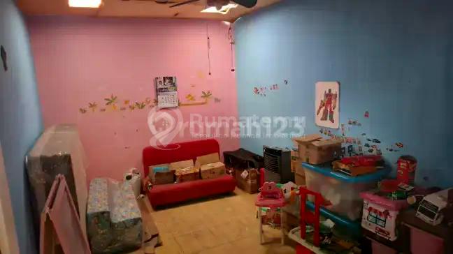 DiJual Rumah 1,5 Lantai Semi Permanen Hitung Tanah Di Jalan Resmi Joglo Jakarta Barat