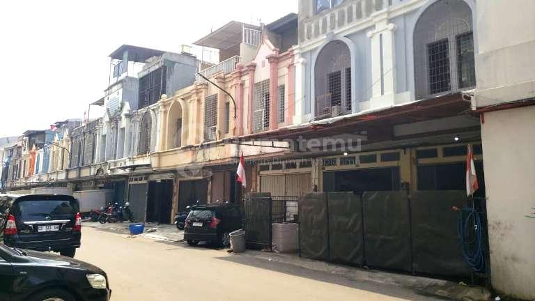 Dijual Cepat Ruko Gandeng di Taman Palem Lestari, Ruko Pelangi, Cengkareng Barat, Cengkareng, Jakarta Barat