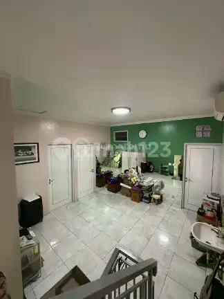 Rumah 2 Lantai Cantik Full Furnished Row Jalan Luas Catalina Gading Serpong