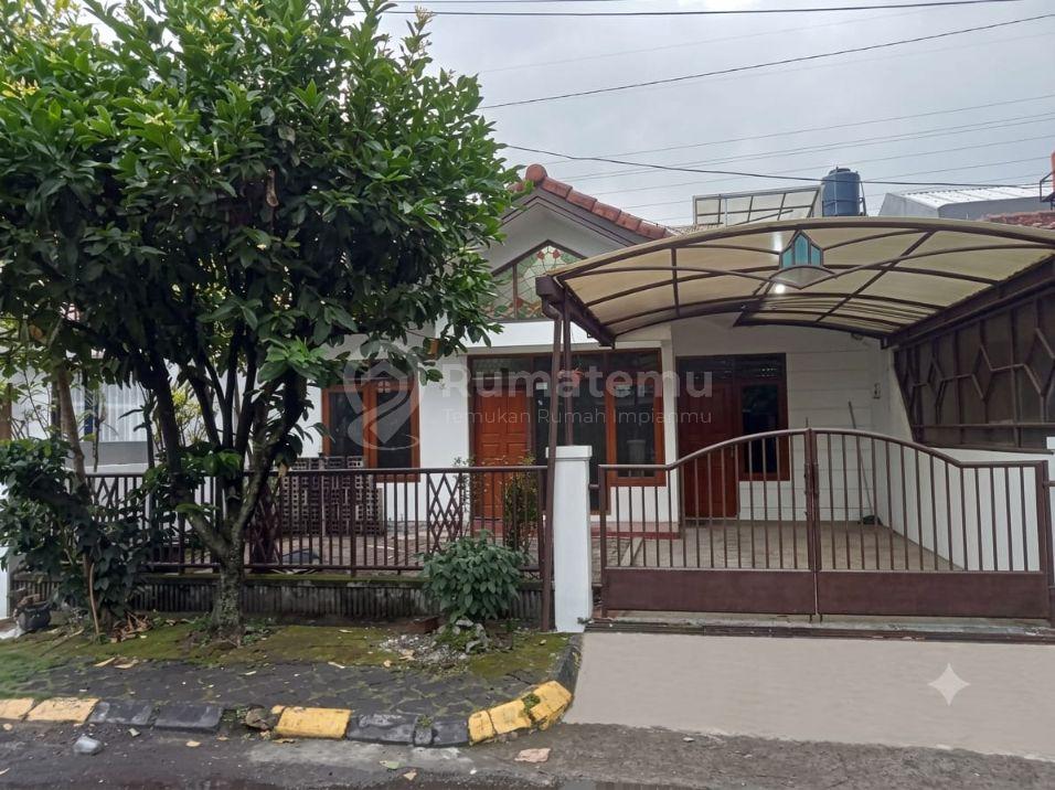 DIJUAL RUMAH MINIMALIS LOKASI STRATEGIS KOMPLEK  BATUNUNGGAL