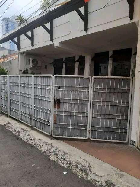 Jual Butuh Rumah Bagus Strategis di Tebet Barat, Jaksel 