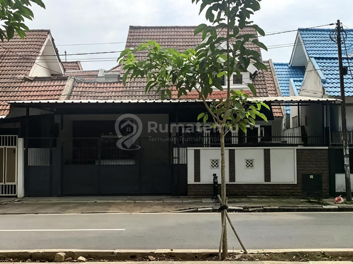 Rumah Boulevard Cocok Untuk Usaha /kantor Strategis