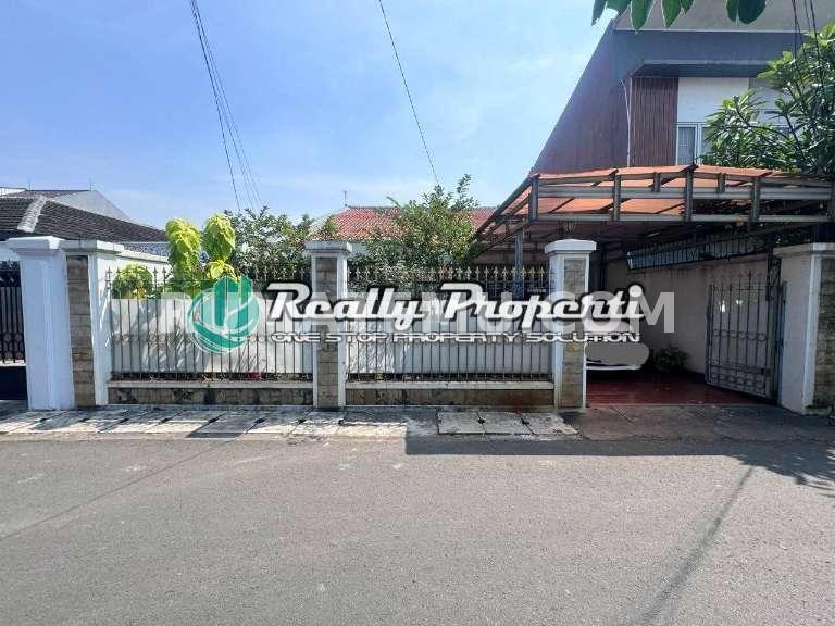 Disewakan Rumah Lokasi Strategis Dekat Tol Kalimalang dan kampus Borobudur Jakarta Timur