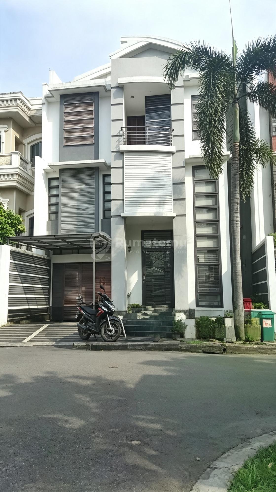Rumah mewah 4 lt harga murah di Bukit gading mediterania