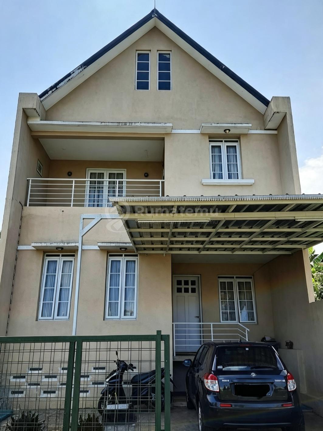 Jual Rumah Gegerkalong Dekat Pondok Hijau, Ciwaruga Bandung
