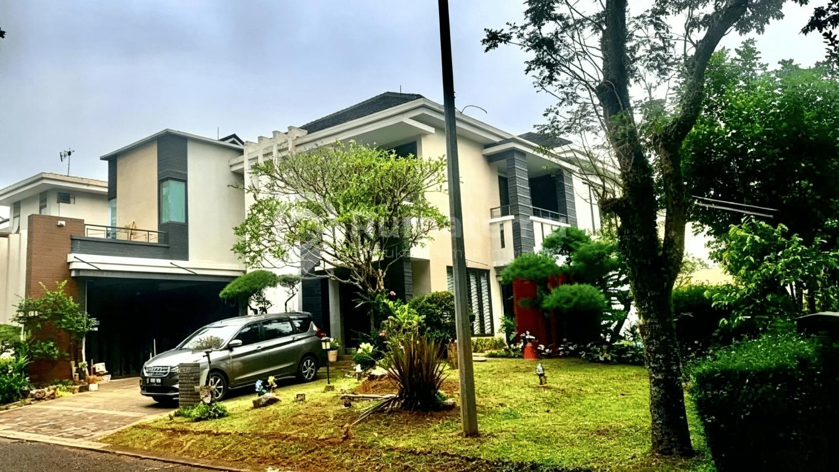 Murah!!! Pasti Suka Rumah 2 Lantai Semi Furnished Ada Swimming Pool Siap Huni The Green Bsd