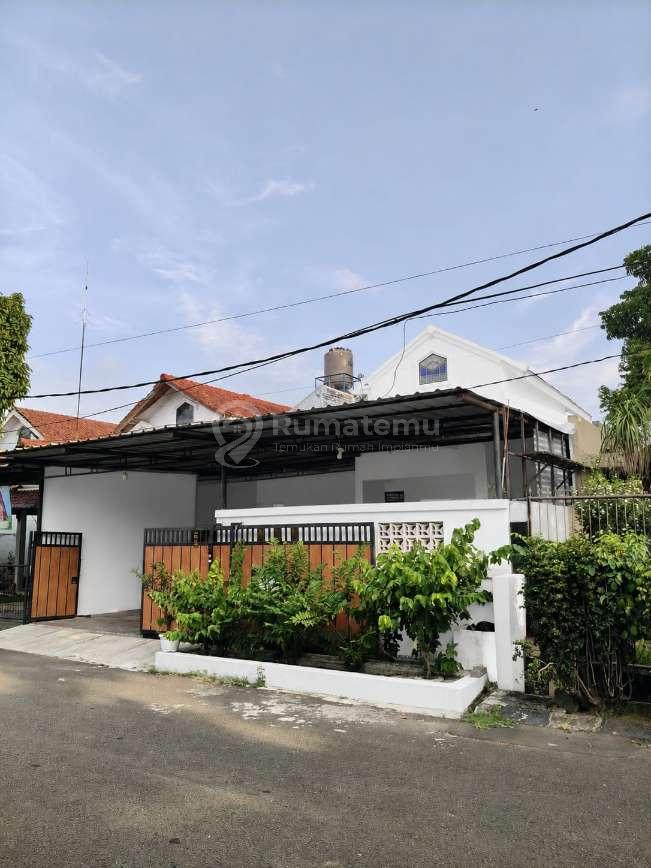 Jual Rumah Komplek Cantik Graha Raya Bintaro