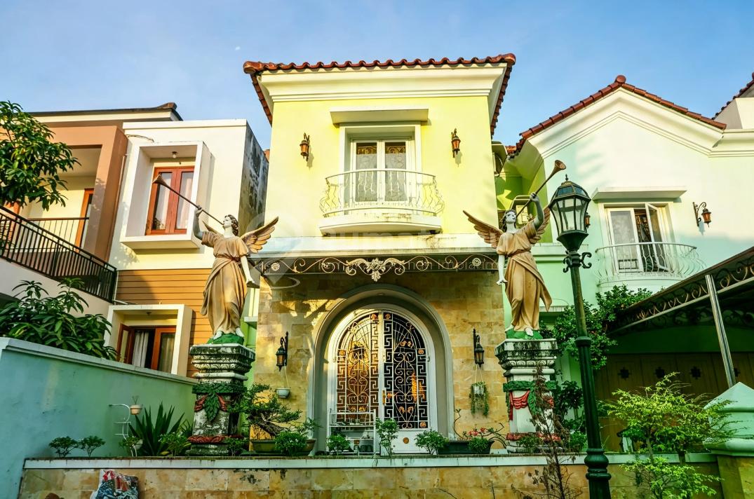 HUNIAN EKSKLUSIF CASA GRANDE, DEKAT UPN & PAKUWON MALL