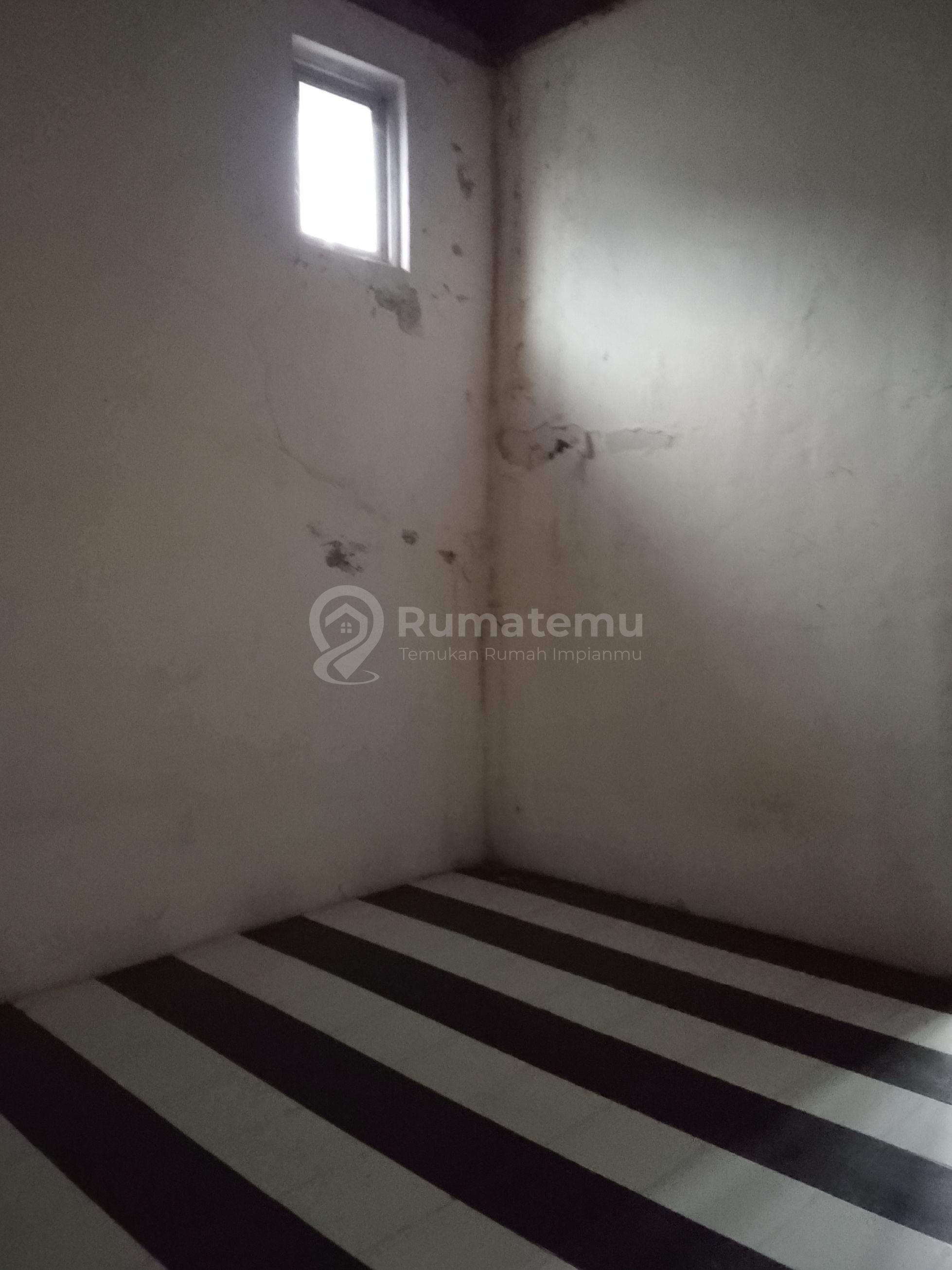 Di jual rumah asri di bawah harga pasar 