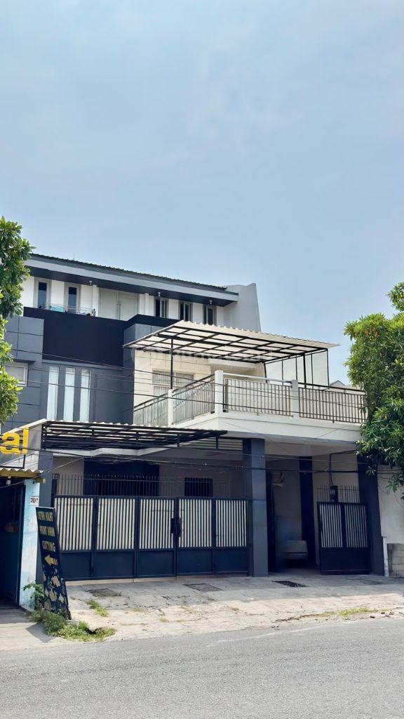 Ruko Ngagel Madya, Jalan Protokol dekat Sekolah, Universitas