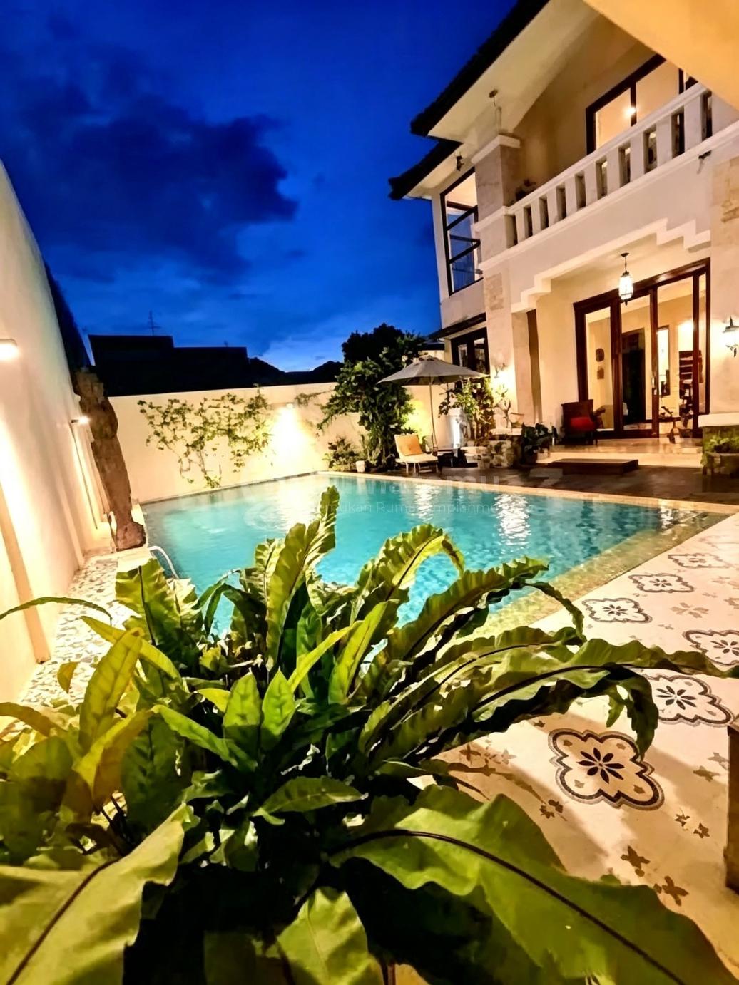 Rumah Di Alam Sutera Ada Kolam Renang