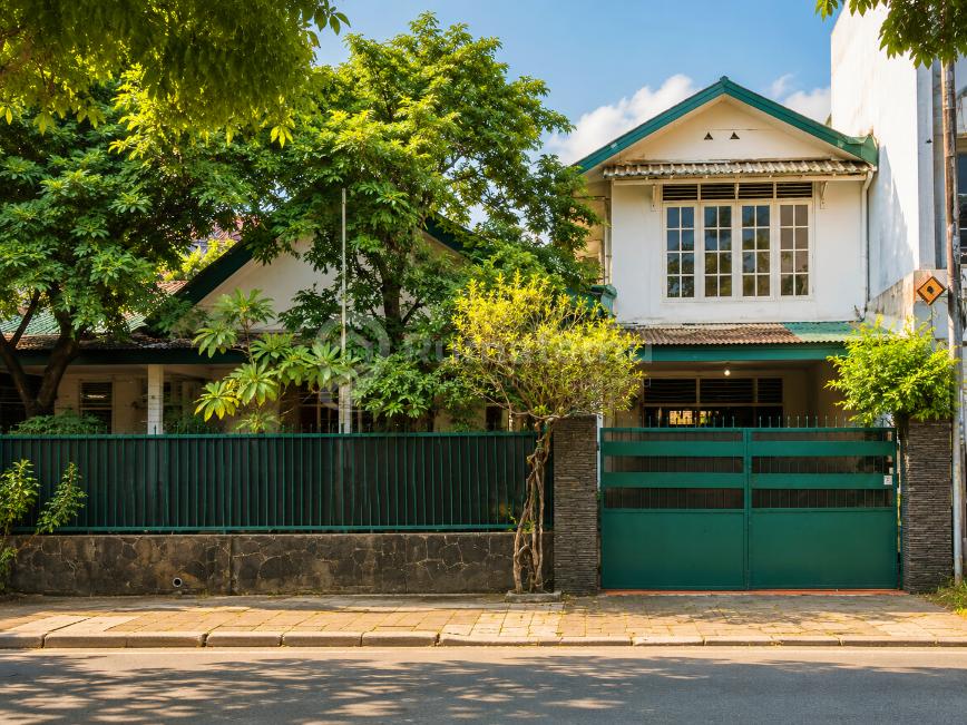 RUMAH KEMANGGISAN AKSES MUDAH KE SLIPI JAKARTA BARAT