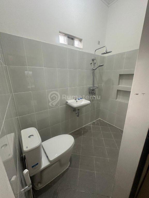 DIJUAL RUMAH TAMAN RAHAYU – SIAP HUNI, BARU RENOVASI + RUANG USAHA