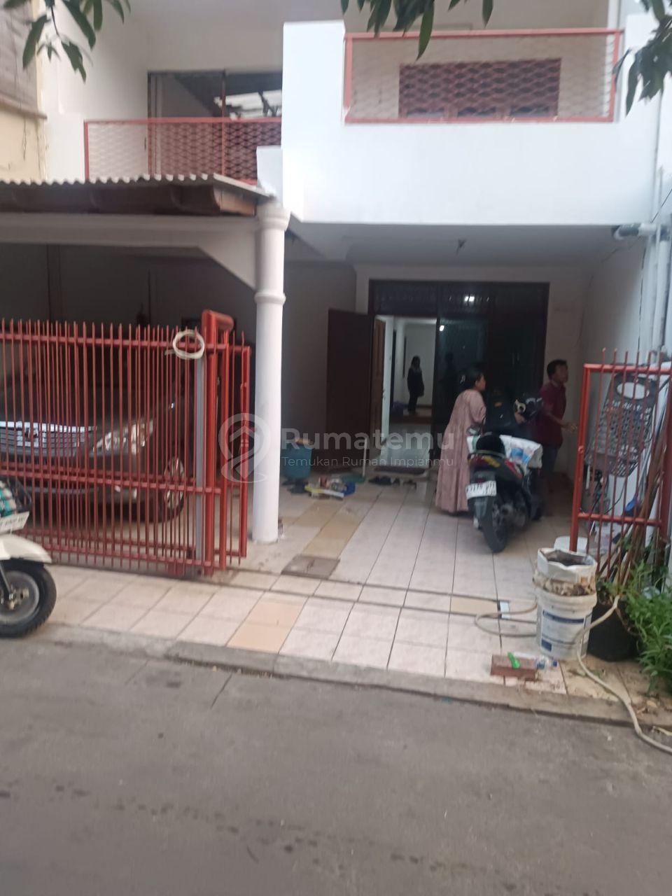 Disewakan rumah murah bagus 2 lantai di Taman Modern Cakung Jakarta Timur siap huni minimalis modern
