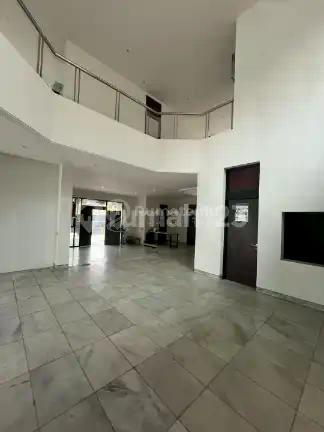 Dekat Gbk, Dijual Rumah Siap Huni Ada Kolam Renang di Permata Hijau Jakarta Selatan