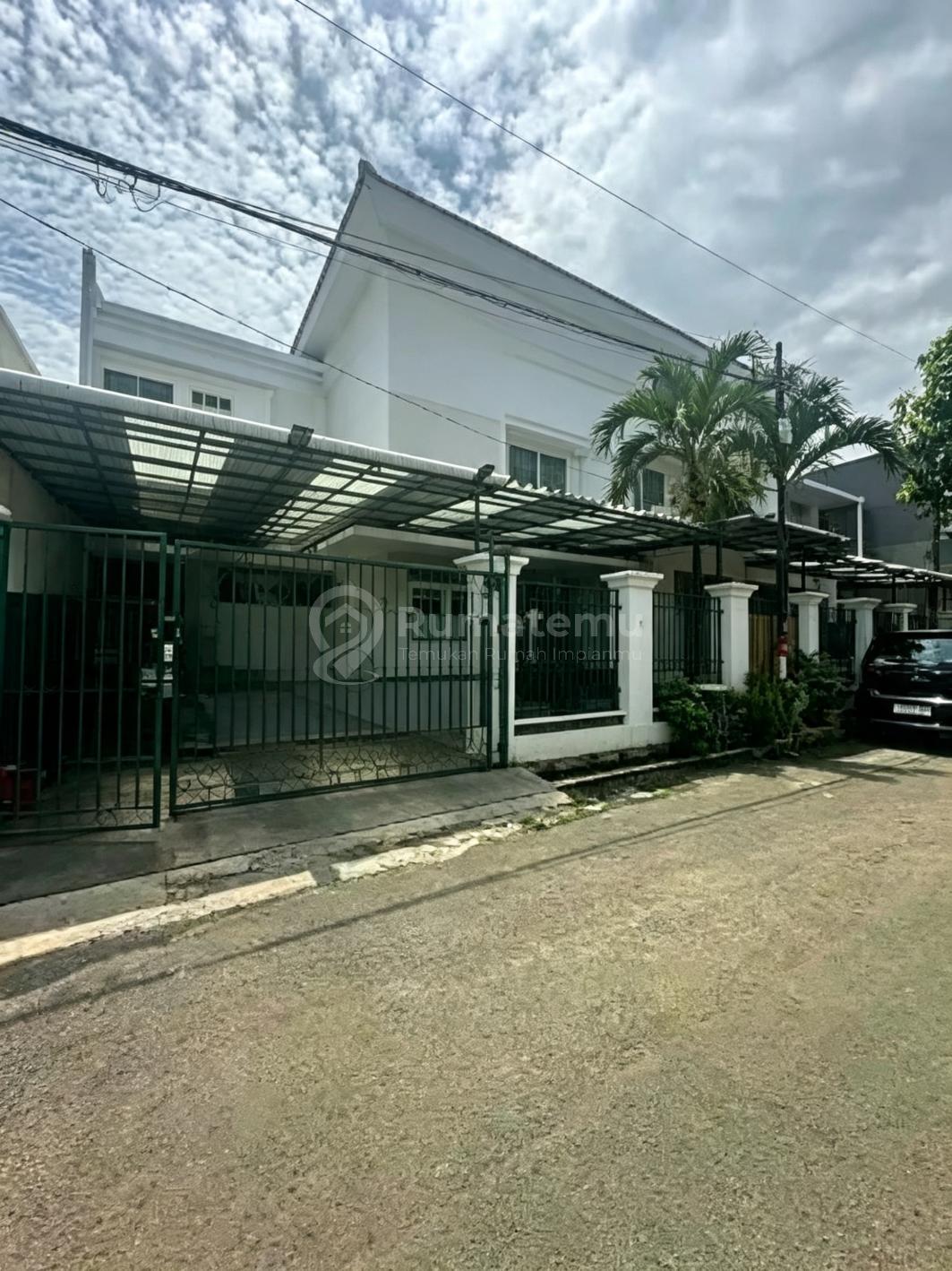 Rumah Second Dalam Komplek di Rawamangun