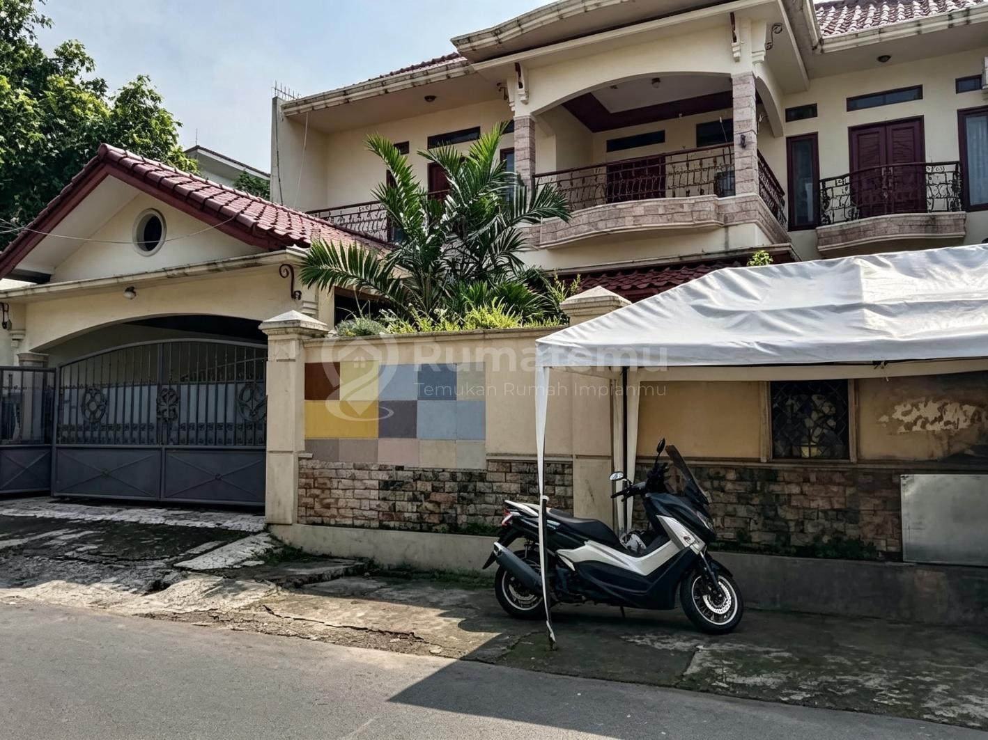 Jual rumah di Cilandak Barat lokasi strategis lingan ramah, Cilandak, Jakarta Selatan