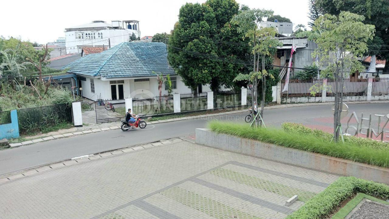 Dijual Rumah Berada Di Daerah Komersil Lokasi Diantara Bintaro dan Pondok Indah Di Ciputat Timur - Tangerang Selatan