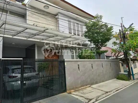 Rumah Mewah di Kawasan Elit Cempaka Putih Tengah