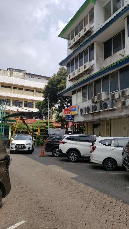 Turun Harga, Dijual Cepat Rukan Gandeng Tiga di Wijaya Grand Center, Jl. Dharmawangsa 3, Kel. Pulo, Kec. Kebayoran Baru, Jakarta Selatan