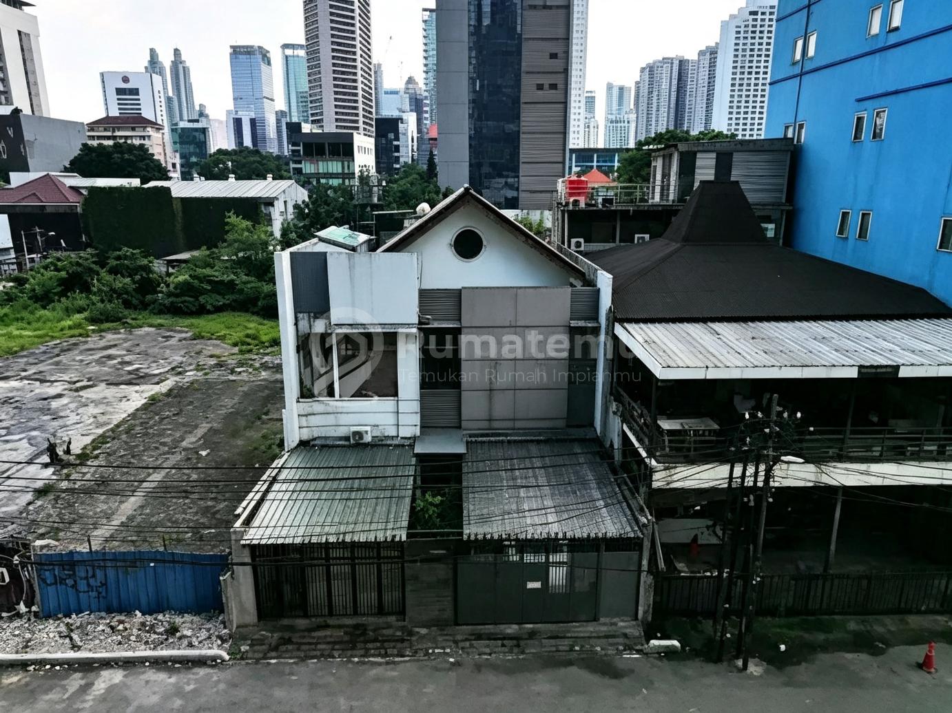 Zona Komersil, Sangat strategis dan value for money 200 Meter ke Jalan Sudirman dan 800 Meter ke Bundaran Hi, IMB bisa Sampai 8 Lantai. Sangat Super Strategis