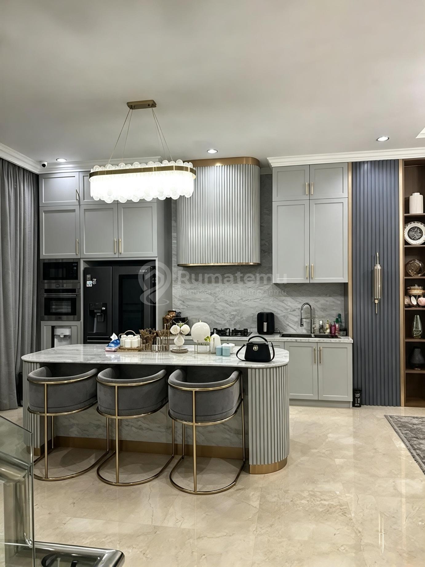 Dijual Rumah Puri Indah Full Furnish Row Jalan 3 Mobil