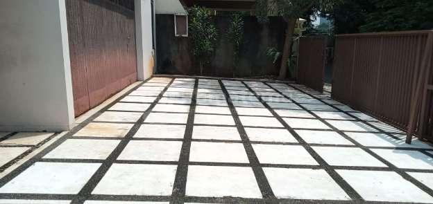 Dijual rumah mewah dekat mall Aeon Akses jalan 2 mobil lebih, Tanjung Barat, Jagakarsa