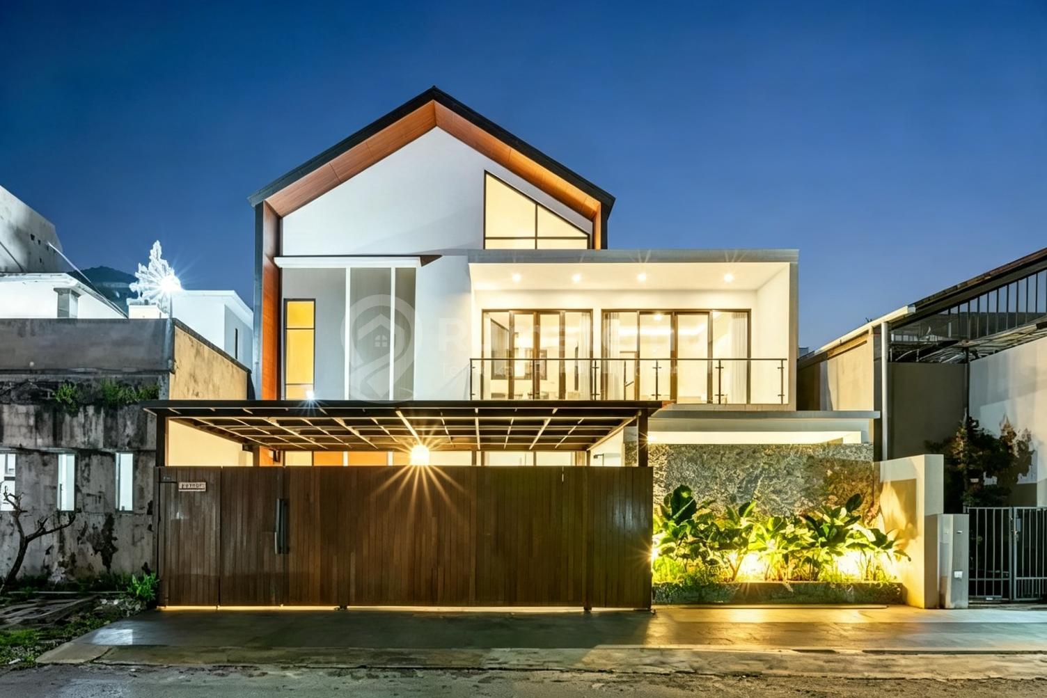 Ready For Sale Beautyull 5 B R Villa In Muding Bali
