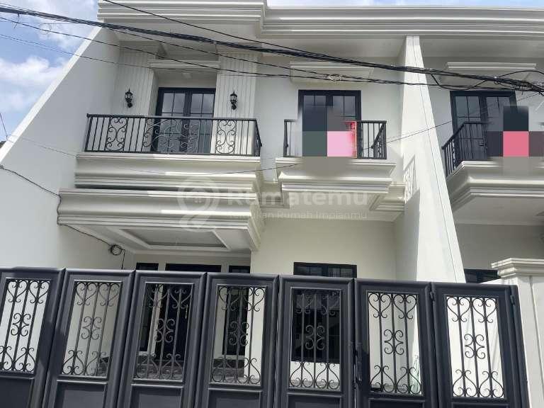 Jual Brand New House di Area Pondok Bambu, Duren Sawit, Jakarta Timur