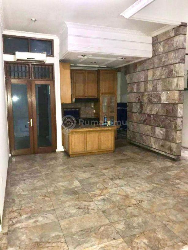 RUMAH DISEWA 2 LANTAI DAERAH KEBAYORAN BARU