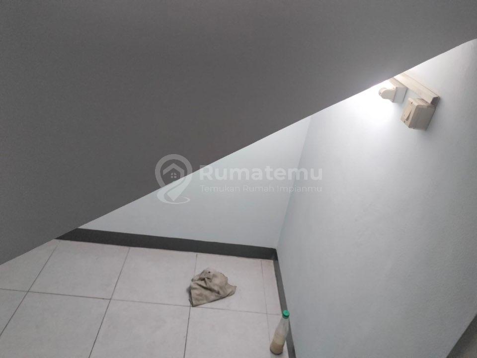 DIJUAL Ruko 2 Lantai Cocok Untuk Gudang – Taman Kopo Indah 3  Spesifikasi: