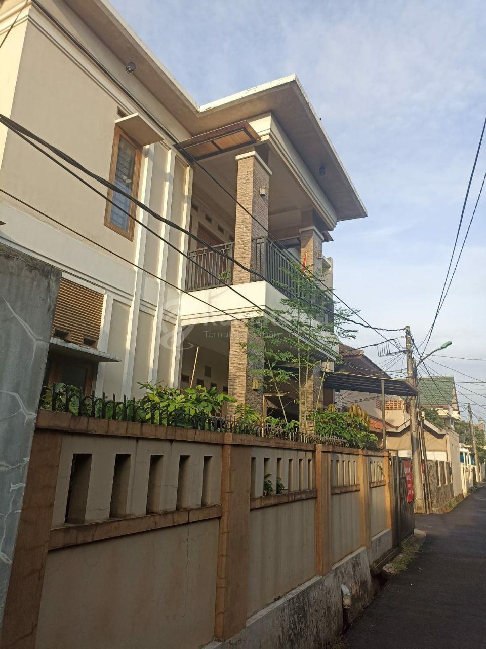 Duren Sawit Rumah Dijual Cepat Dekat Universitas Dharmapersada