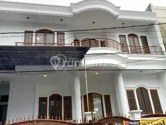 2 Rumah Jadi 1.. Siap Huni .. Bebas Banjir Rumah Dijual di Sunter