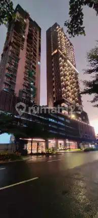 BUTUH CEPAT TEMPAT BARU UNTUK BISNIS DI BSD? KE UPPER WEST SAJA. UNIT READY, BISNIS BISA LANGSUNG JALAN! TERSEDIA : SOHO PREMIUM, APARTEMEN, LOFT LIVING DAN SOHO SIGNATURE, spesifikasi dan harga ada di Deskripsi