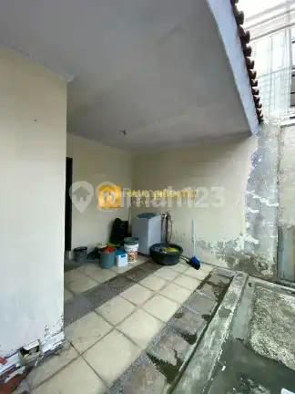 Rumah Bagus Tanah Luas Lokasi Strategis di Kalisari Cijantung
