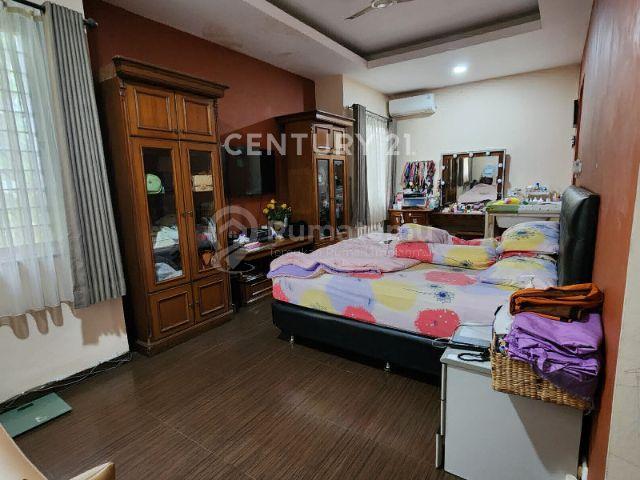 Harga terjangkau deket sama pusat bisnis rumah 2 lantai di bintaro jakarta Selatan 