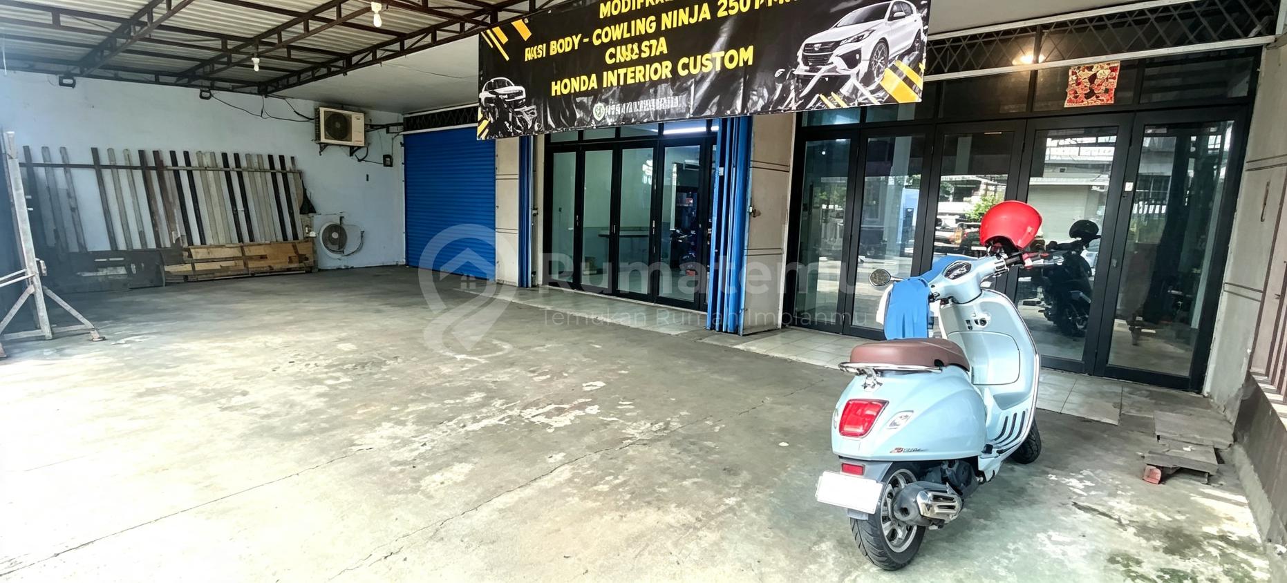 Jual/Sewa JALAN CIPUTAT RAYA, KEBAYORAN LAMA SELATAN, KECAMATAN KEBAYORAN LAMA, JAKARTA SELATAN