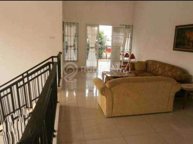 Sewakan Rumah Hook Mewah di Pejaten Timur, Pasar Minggu, Jakarta Selatan