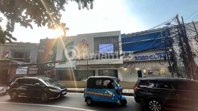 Disewakan Ruko Kemang Raya !! Kompleks Centra Kemang 72, 4 Lantai Hanya 450Jt/Thn, Free IPL !!