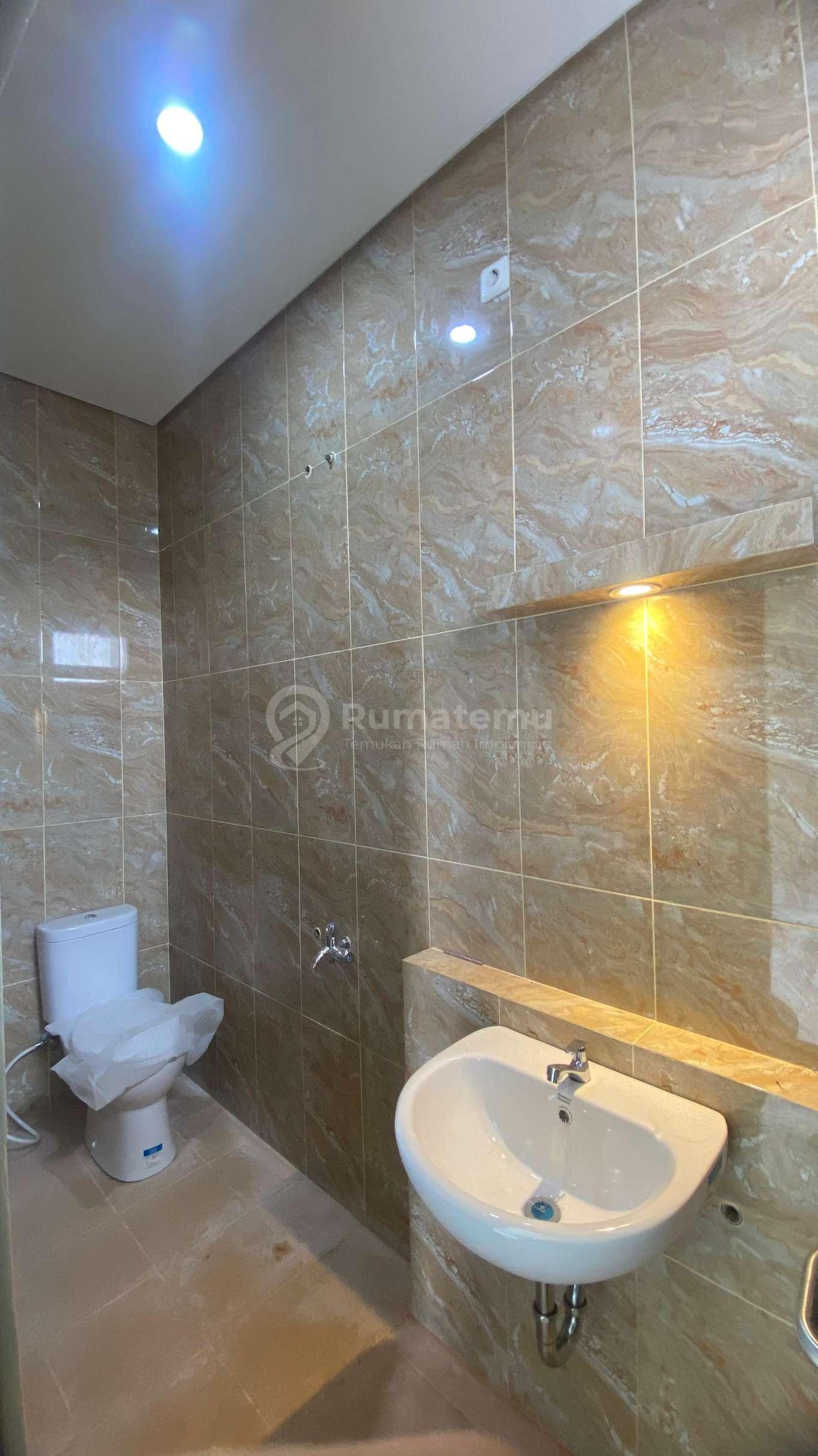 Di jual rumah baru dan Nyaman di Pamulang Dekat Alun-alun dan Kampus UNPAM. Unit Indent/ Ready Legalitas Sertipikat pecah perunit IMB 