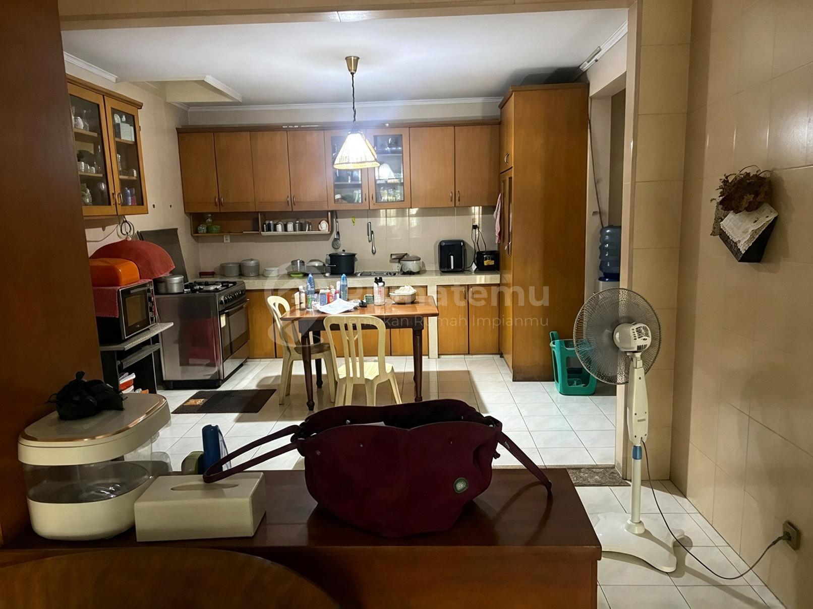 Daan Mogot Baru, Kalideres, Jakarta Barat..Dijual Rumah 2 Lantai, Surat: SHM, Listrik: 5500 W, Ada Listik Utk Charge Mobil 7700 W, Hadap Utara, Row Jalan 2 Mobil.-700826.2 | Rumah123