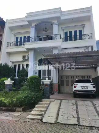 DIJUAL RUMAH DI CLUSTER EBONY BGM PIK JAKARTA UTARA!