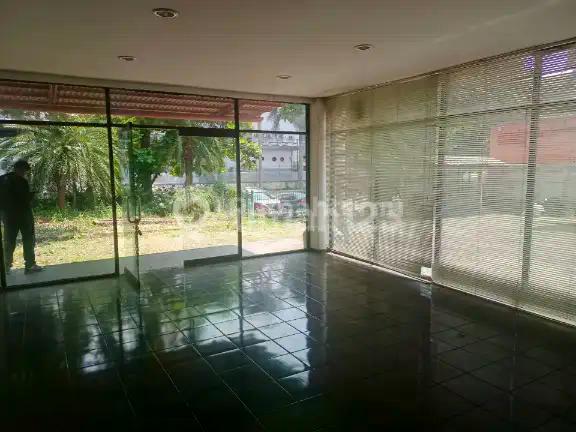 Taman Tekno Gudang 3 Lantai Dilengkapi Lift Kapasitas 2Ton