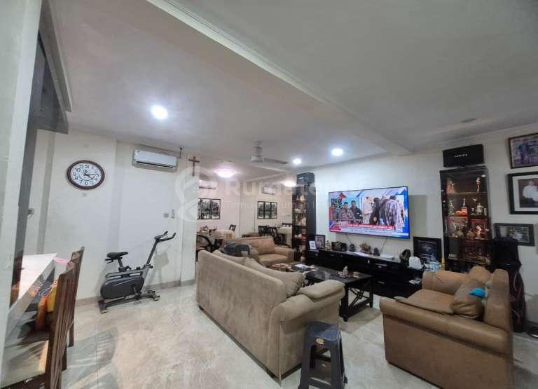 Dijual Rumah Semi Furnished 2 Lantai 4KT Citra 2 Ext Jakarta Barat